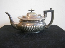 Antike englische Teeekanne