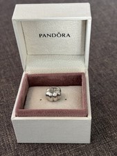 Pandora Charm (Kleeblatt)