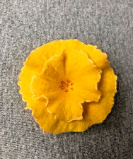 Filzbrosche Blütenbrosche