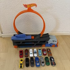Hot Wheels Stunt N Go Transporter Bahn / Looping mit 14 Hot Wheels Autos