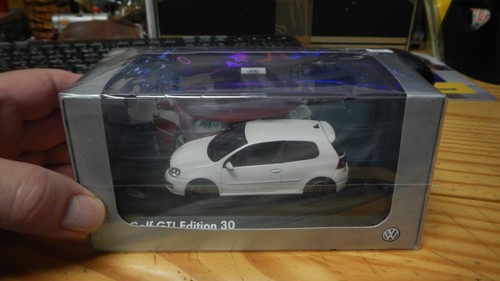Norev dealer modell 1k0 - 1:43,