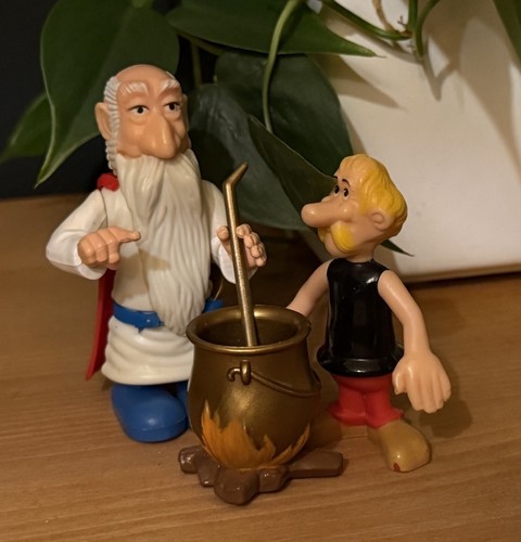 Asterix miraculix figuren - &,