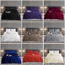 BETTBEZUG MIT KISSENBEZÜGEN