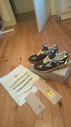 Golden goose - golden,