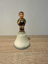 Schmid-Glockemit Schuljunge