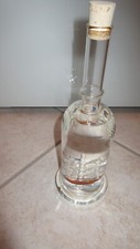 Glasflasche gefüllt, mit
