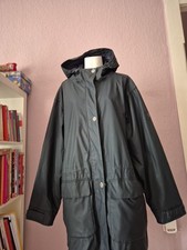 Regenmantel  By Wind 