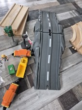 Playtive Eisenbahn-Set Holzspielzeug mit Magnetkupplungen
