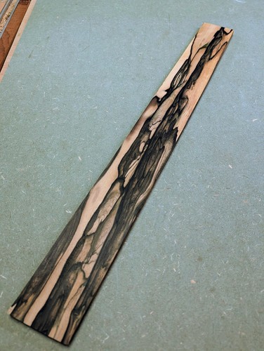 Pale moon short scale - moon,