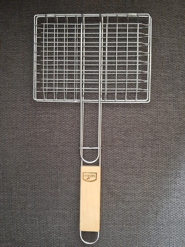Grillkorb aus metall mit - aus,