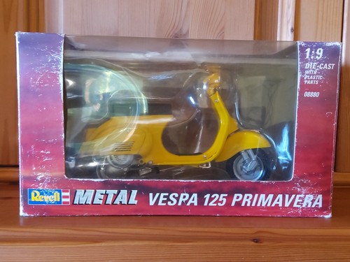 Revell metall vespa 125 - ,