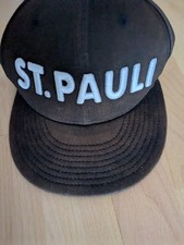 Fanartikel. St Pauli