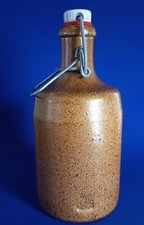 Steingutflasche mit