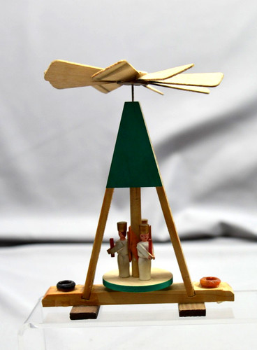 Kleine alte pyramide - kleine,, engel