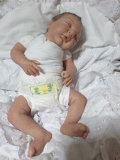 hochwertiges authentisches Reborn Baby. gewichtet, bewurzelt, Kartonöffnung.