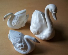 alt Barbie Big Jim Hochzeit Deko Schwan Kunststoff vintage Schildkröt Spielzeug