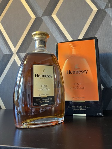 Hennessy fine cognac flasche - fine,