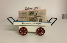 Märklin Spur 0/1 Nr.2628 Bahnsteig Zeitungswagen 30/40er Jahre ,mit Orginalzeitu