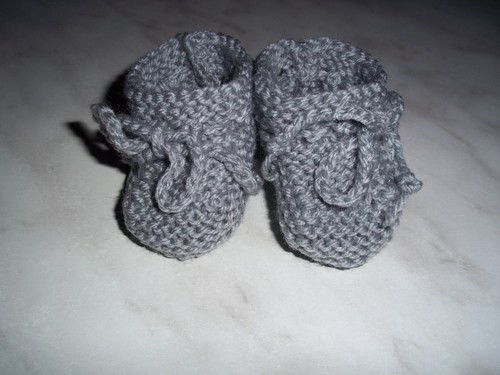 Handgestrickte puppenschuhe - handgestrickte,