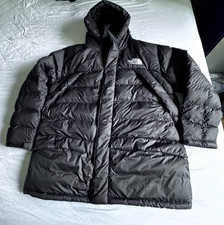 The North Face Daunenjacke Schwarz mit Kapuze
