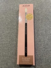 Zoeva 228 crease definer