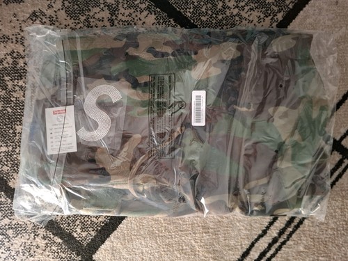 Supreme swarovski logo - supreme,