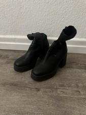 Asos Stiefel mit Plateau in