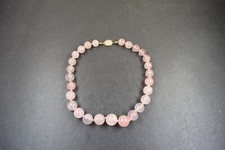 dekorative Halskette mit Rosenquarz und Goldschloss 585, 42,5 cm aus Nachlass