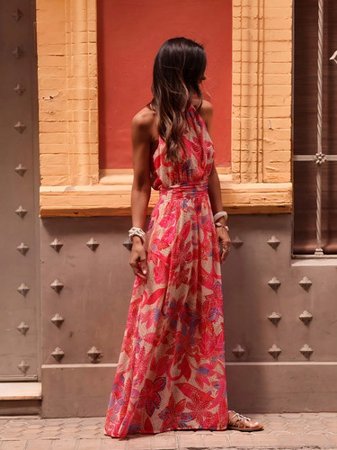 Elegantes rotes maxikleid mit - elegantes,