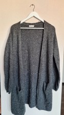 graue Kuscheljacke von H&M in Größe 158/164
