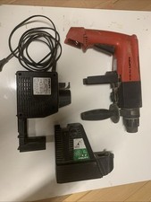 Hilti TE 10 A Bohrhammer SDS Plus mit Ladegerät CU 10 u defektem Akku BP 10