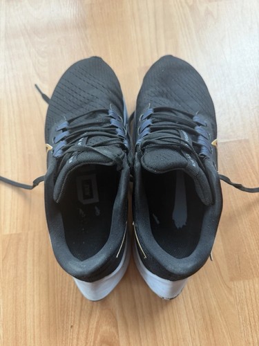 Sehr oft getragene sportschuhe - sehr,