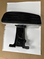 VORDERE FUSSRASTE  RECHTS FRONT FOOTREST ASSY RIGHT YAMAHA XVZ1300A XX18413