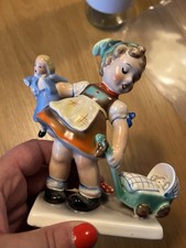 Cortendorf Figur 3180, ca. 1950–70er, Mädchen mit Puppe und Kinderwagen“