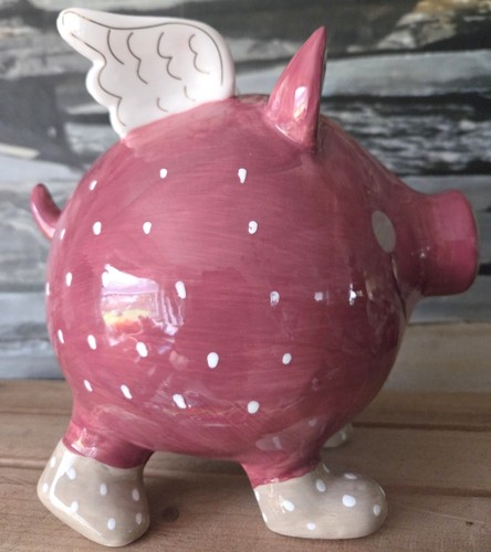 Großes flügelschwein schwein - flügelschwein,