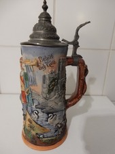 Großer, alter  Bierkrug mit abgebrochenem Zinndeckel, Relief äußerlich i.O.