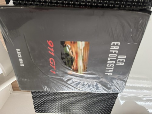 Porsche buch - 1,