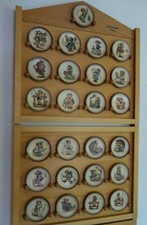 2-teiliges Wandregal mit 25