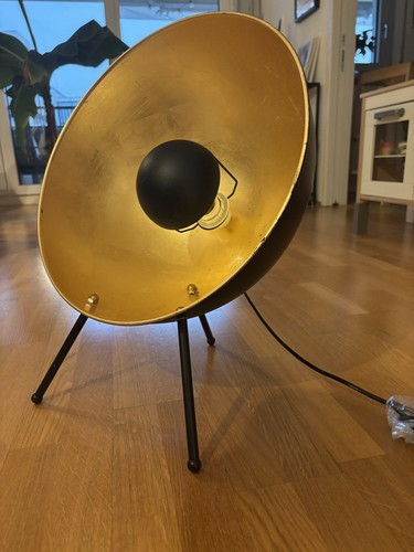 Stehlampe