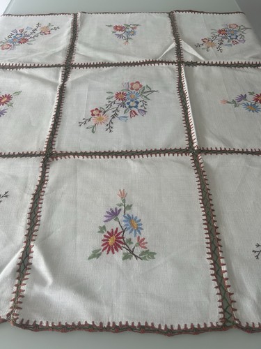 Alte bestickte tischdecke - bestickte,
