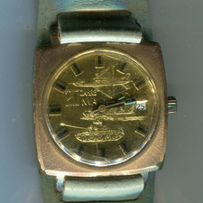 DDR Armbanduhr 20 Jahre NVA Glashütte wasserdicht Funktionfähig (147)