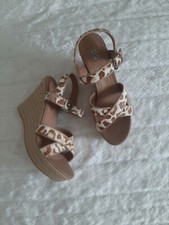 UGG Sandaletten Sandalen Keilabsatz Gr.40 Neu ? NP 239,-