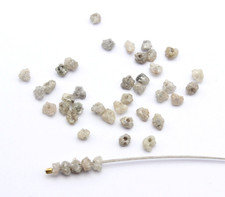 1x weiß Rohdiamant gebohrt Roh Diamant 0.6 mm Loch ca. 0,25 karat / 3,5 bis 3 mm