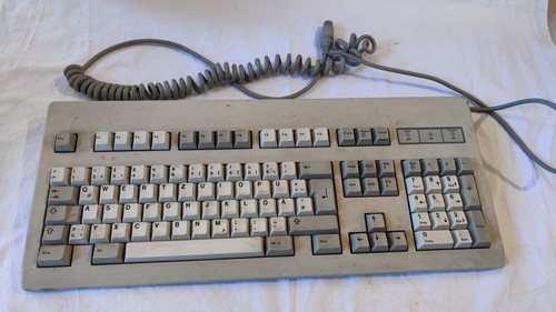 Alte tastatur anschluß - tastatur,