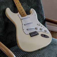 Fender Standard Stratocaster