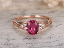 1,53 Ct Ovaler Schliff Pinker
