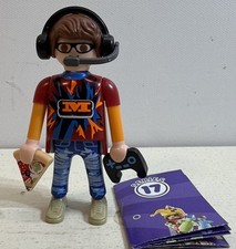 Playmobil Series 17 TEEN