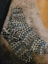 Hand-gestrickte Socken, Gr