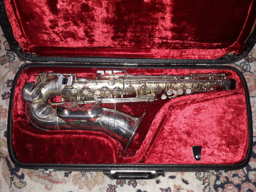Alto saxophone julius - alto,