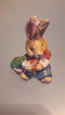 Sammel Figur Osterhase  Häschen Mit Einer Rübe 5.5cm Groß 
